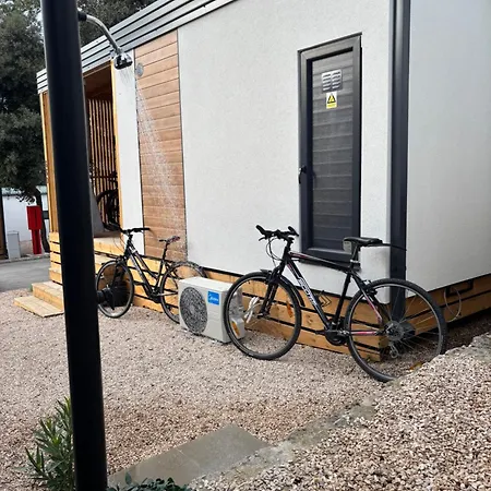 Hary House Mobile キャンプ場 *